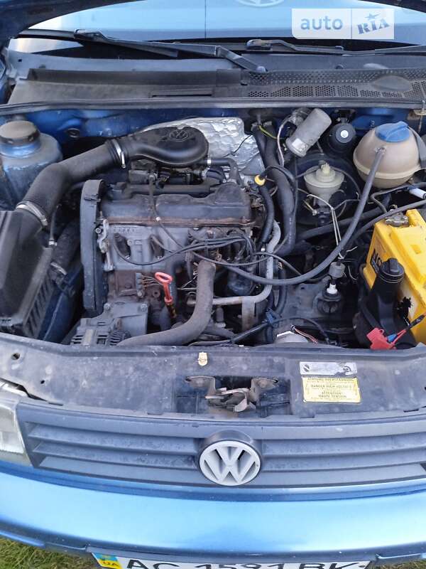 Седан Volkswagen Vento 1993 в Маневичах