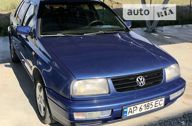 Седан Volkswagen Vento 1996 в Одесі