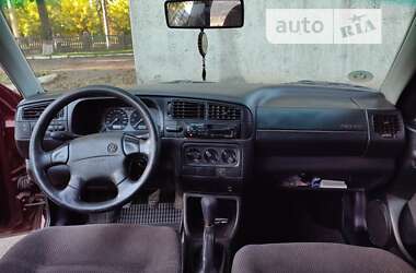 Седан Volkswagen Vento 1995 в Голованевске