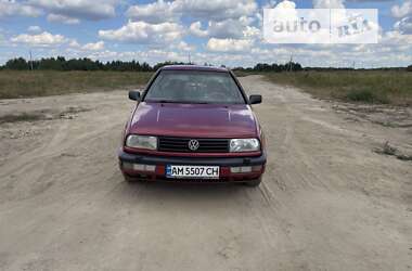 Седан Volkswagen Vento 1992 в Житомире