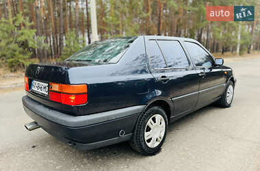 Седан Volkswagen Vento 1993 в Харькове