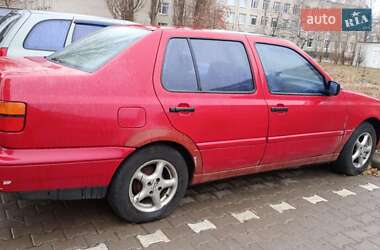 Седан Volkswagen Vento 1998 в Сумах