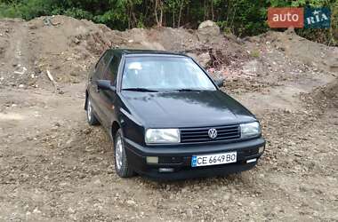 Седан Volkswagen Vento 1992 в Чернівцях