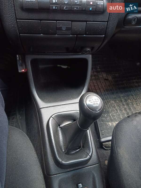 Седан Volkswagen Vento 1996 в Городку