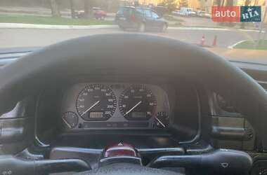 Седан Volkswagen Vento 1992 в 