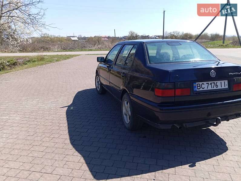 Седан Volkswagen Vento 1997 в Львові