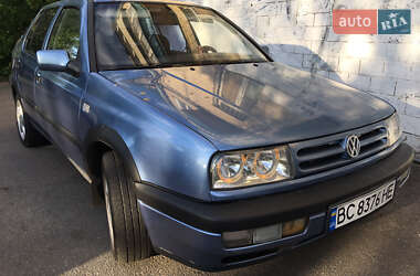 Седан Volkswagen Vento 1992 в Києві