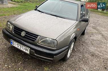 Седан Volkswagen Vento 1992 в Зіньківі