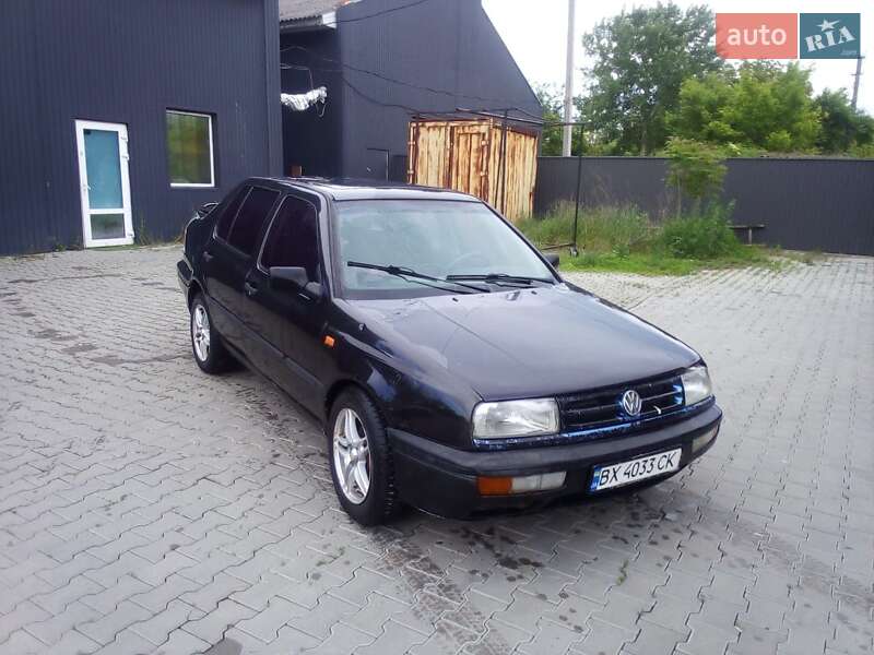 Седан Volkswagen Vento 1993 в 
