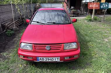 Седан Volkswagen Vento 1996 в Казатине