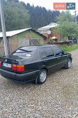 Седан Volkswagen Vento 1993 в 