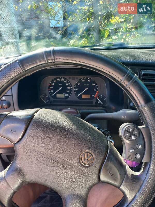 Седан Volkswagen Vento 1998 в Надворной