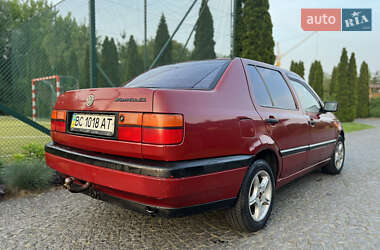Седан Volkswagen Vento 1993 в 