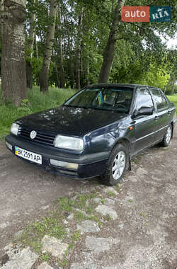 Седан Volkswagen Vento 1993 в Корце