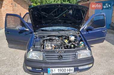 Седан Volkswagen Vento 1997 в Лубнах