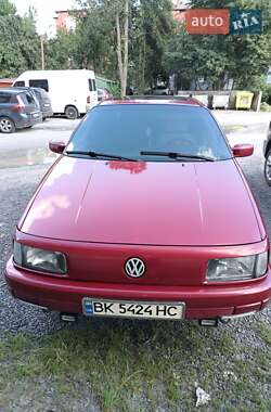 Седан Volkswagen Vento 1991 в Ровно