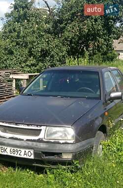 Седан Volkswagen Vento 1994 в Рівному