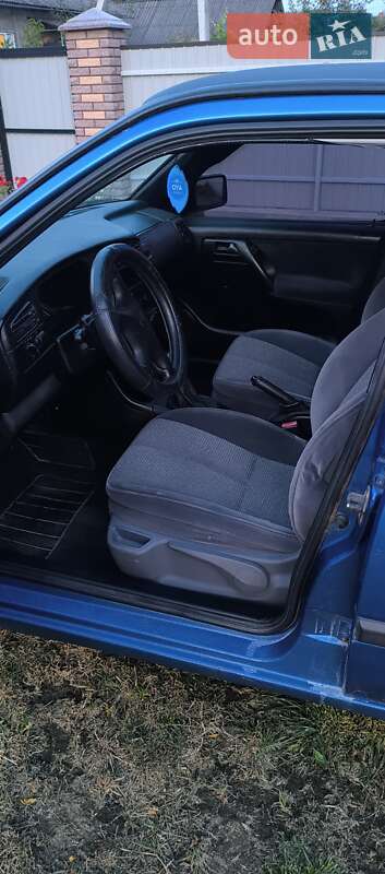 Седан Volkswagen Vento 1997 в Лужанах