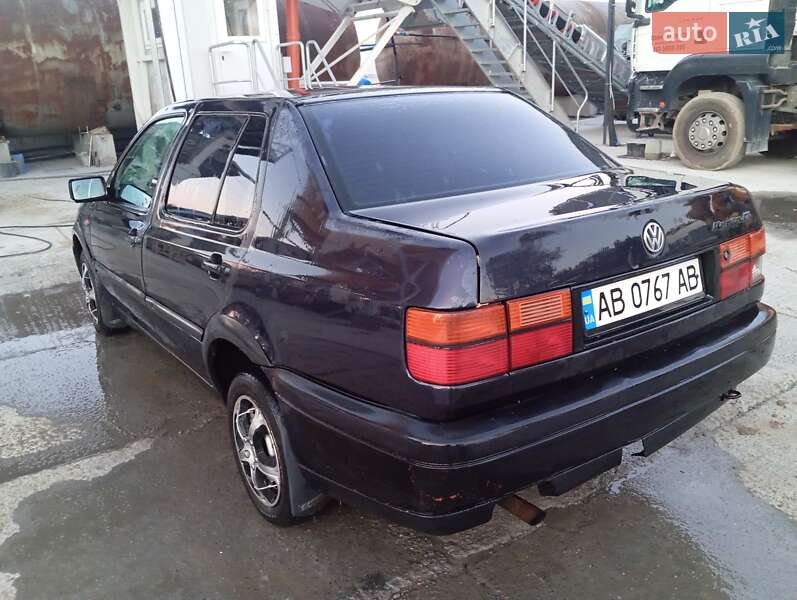 Седан Volkswagen Vento 1996 в Буче