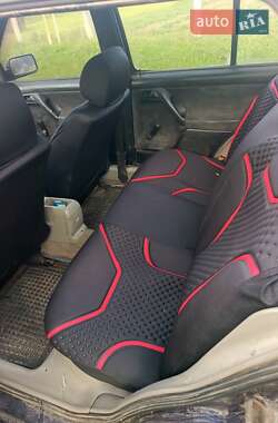 Седан Volkswagen Vento 1992 в  фото 3 Седан Volkswagen Vento 1992 в