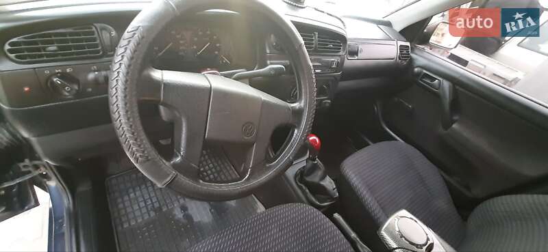 Седан Volkswagen Vento 1993 в Ромнах фото 5 Седан Volkswagen Vento 1993 в Ромнах