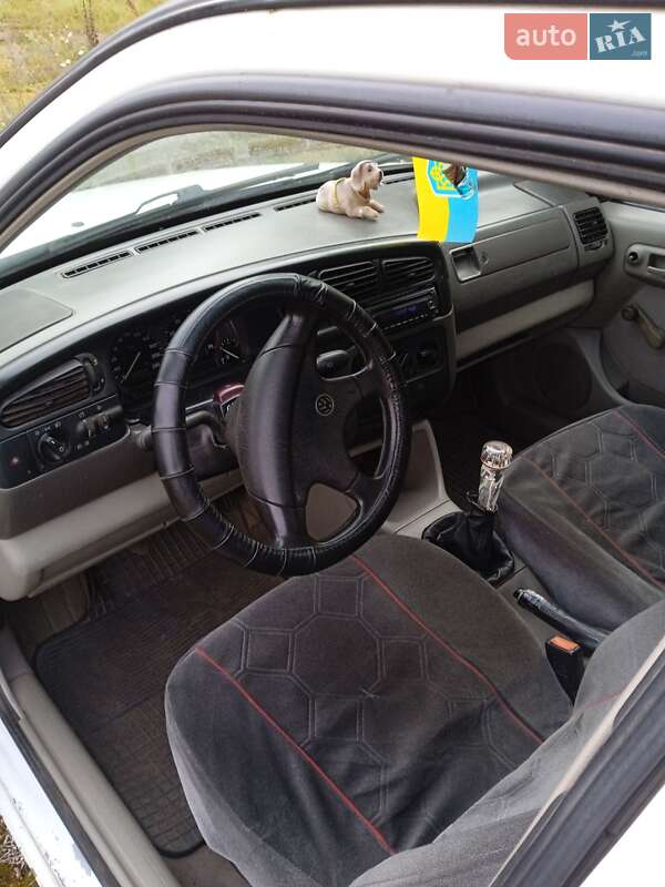 Седан Volkswagen Vento 1993 в Дубровице фото 2 Седан Volkswagen Vento 1993 в Дубровице