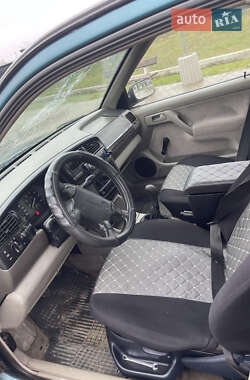 Седан Volkswagen Vento 1993 в Новоселице