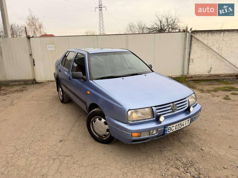 Седан Volkswagen Vento 1993 в Дрогобыче