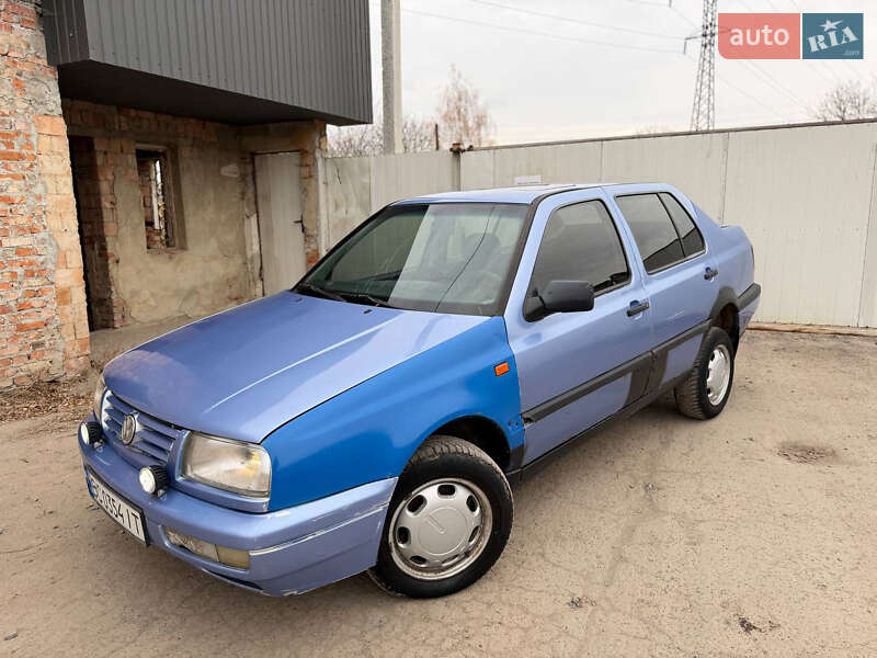 Седан Volkswagen Vento 1993 в Дрогобыче