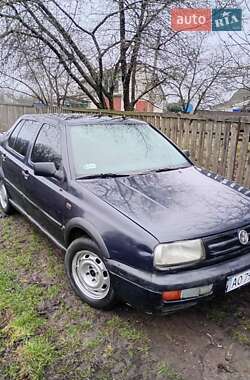 Седан Volkswagen Vento 1994 в Шишаки
