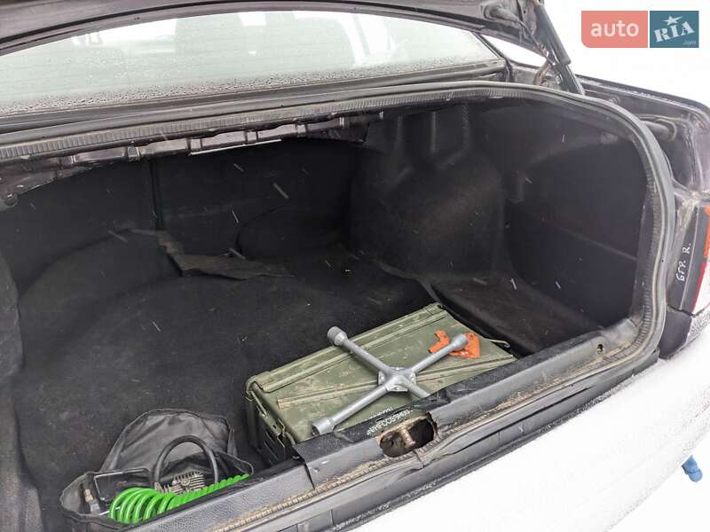 Седан Volkswagen Vento 1994 в Рафалівці