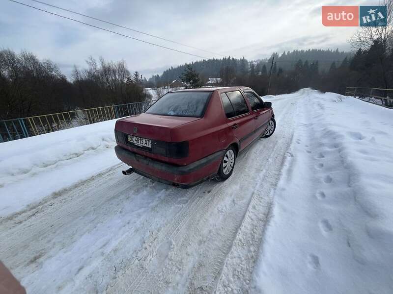 Седан Volkswagen Vento 1994 в Самборе фото 2 Седан Volkswagen Vento 1994 в Самборе