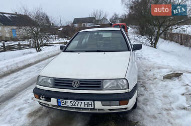 Седан Volkswagen Vento 1992 в Звягеле