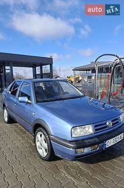 Седан Volkswagen Vento 1992 в Врадиевке