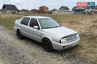 Седан Volkswagen Vento 1997 в Городку