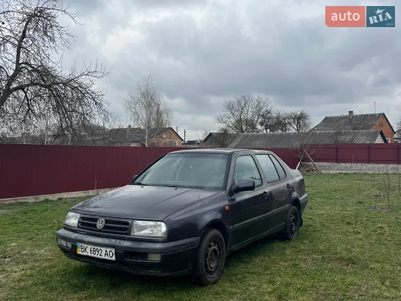 Volkswagen Vento 1994 VIN WVWZZZ1HZRW121035 фото оголошення 2 з 38