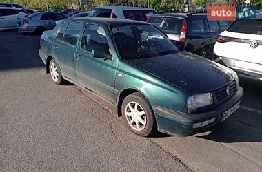 Седан Volkswagen Vento 1997 в Києві