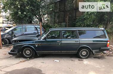 Универсал Volvo 240 1990 в Киеве