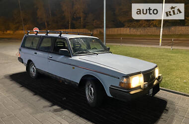 Универсал Volvo 240 1986 в Киеве