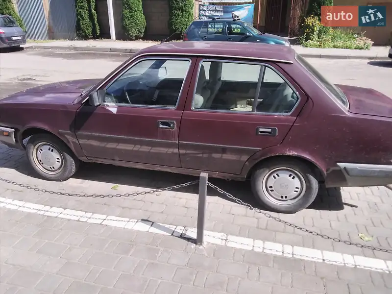 Volvo 340 1988