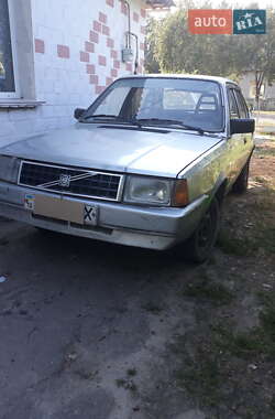 Хэтчбек Volvo 340 1985 в 