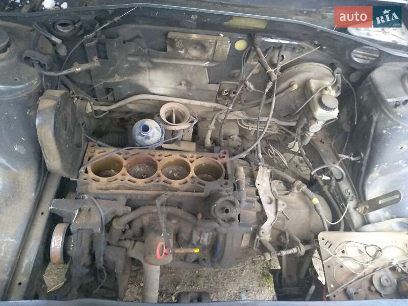 Хэтчбек Volvo 440 1992 в Киеве