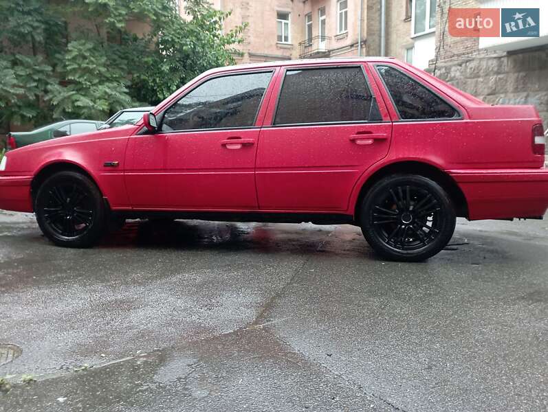 Хетчбек Volvo 440 1996 в Києві