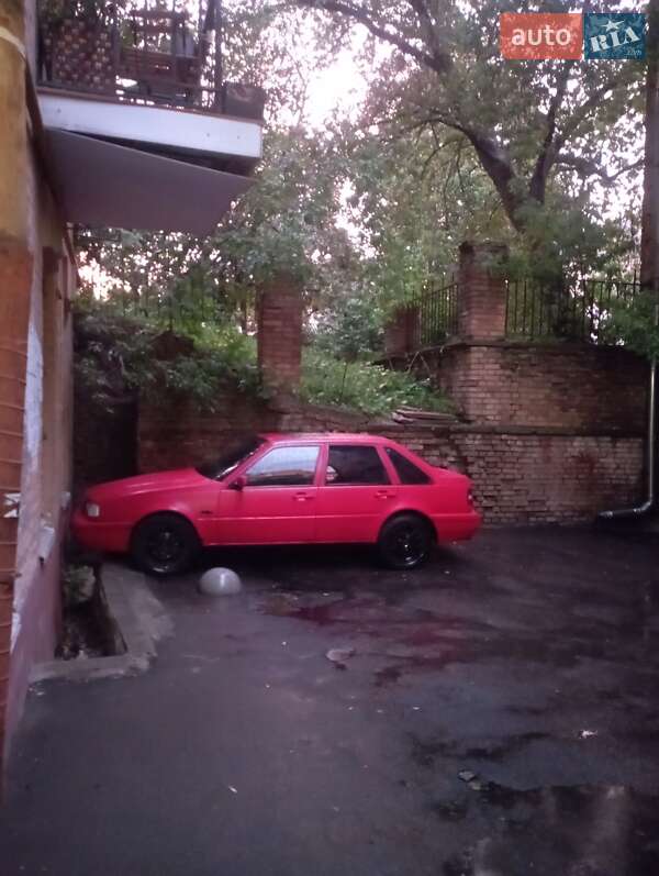 Хетчбек Volvo 440 1996 в Києві