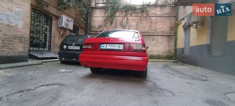 Хетчбек Volvo 440 1996 в Києві