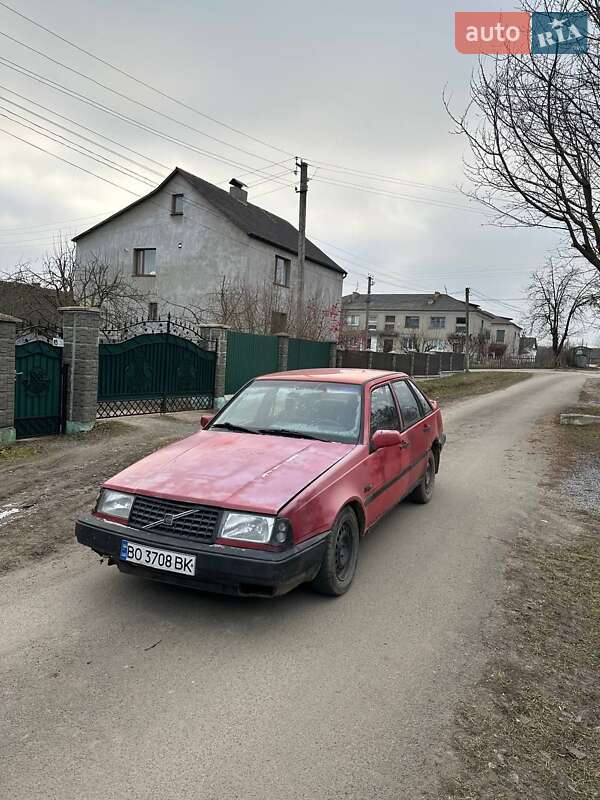 Хэтчбек Volvo 440 1991 в Шумске
