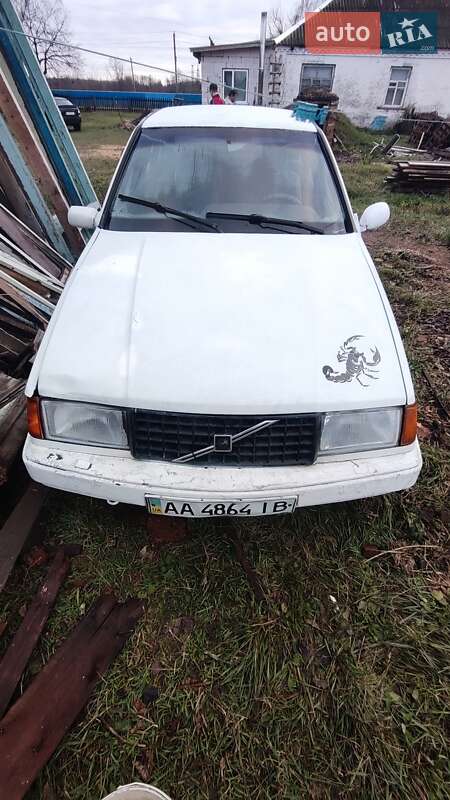 Хэтчбек Volvo 440 1990 в Каневе фото 6 Хэтчбек Volvo 440 1990 в Каневе