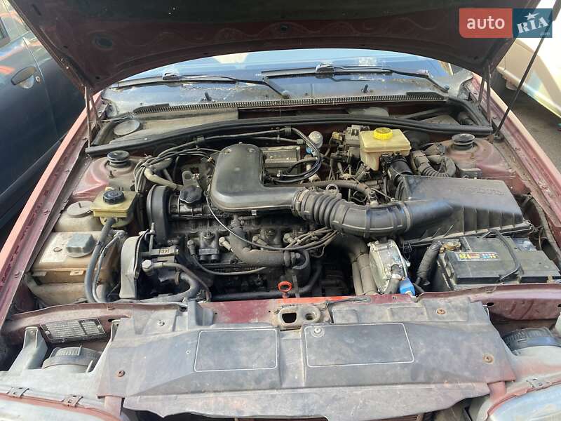 Хэтчбек Volvo 440 1995 в Киеве