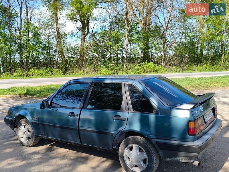 Хэтчбек Volvo 440 1990 в Тернополе
