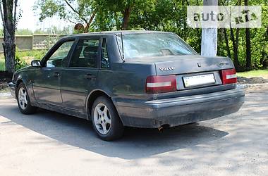Седан Volvo 460 1995 в Киеве